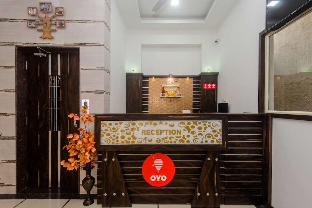 Oyo 13511 Hotel Gems 3/15