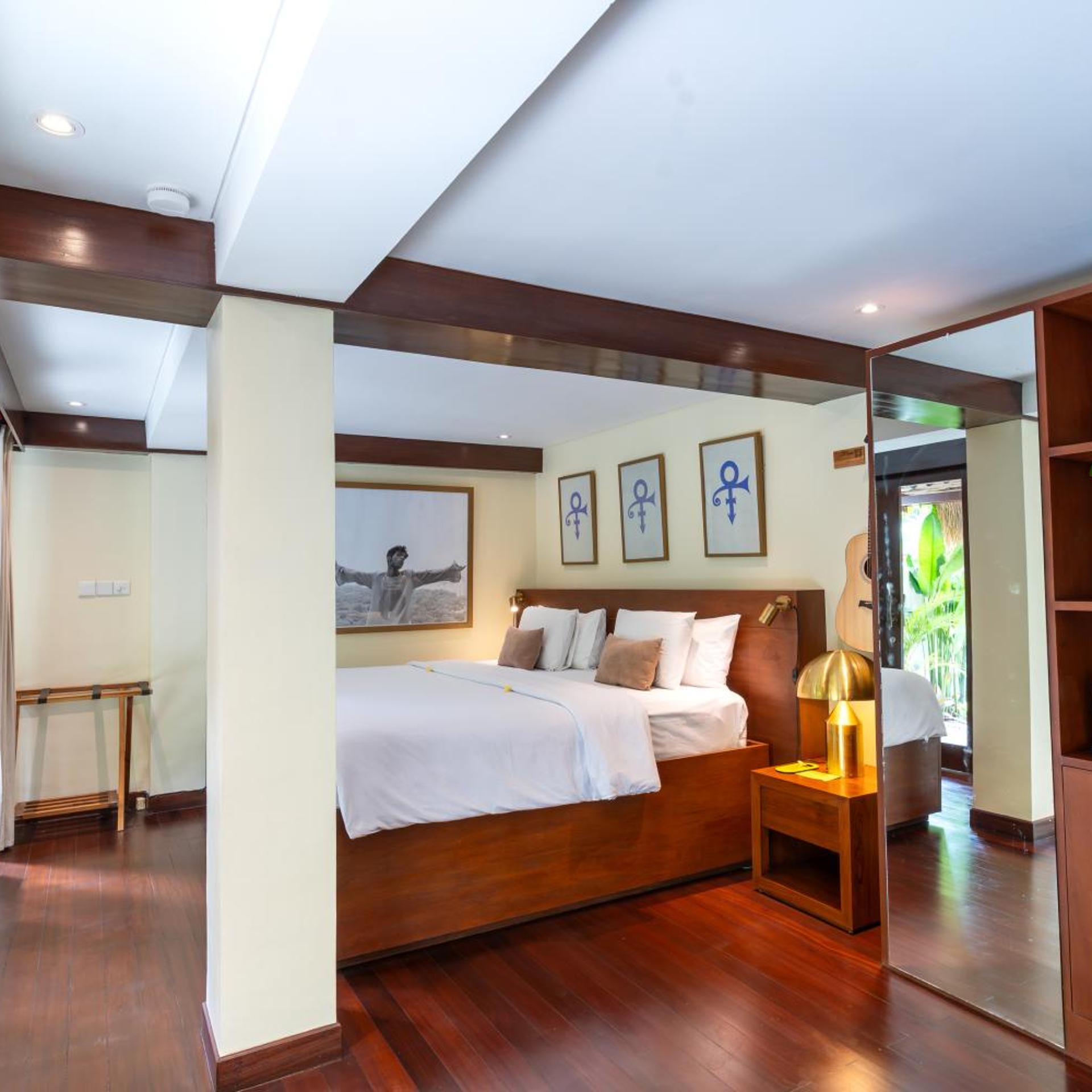 Pool, Sanctuary, Double Bed
