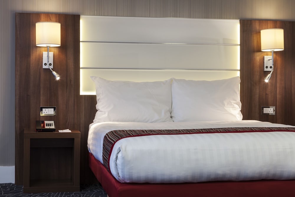 Mercure Telford Centre 12/69