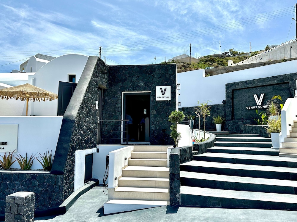 Venus Sunrise Suites and Villas 6/64