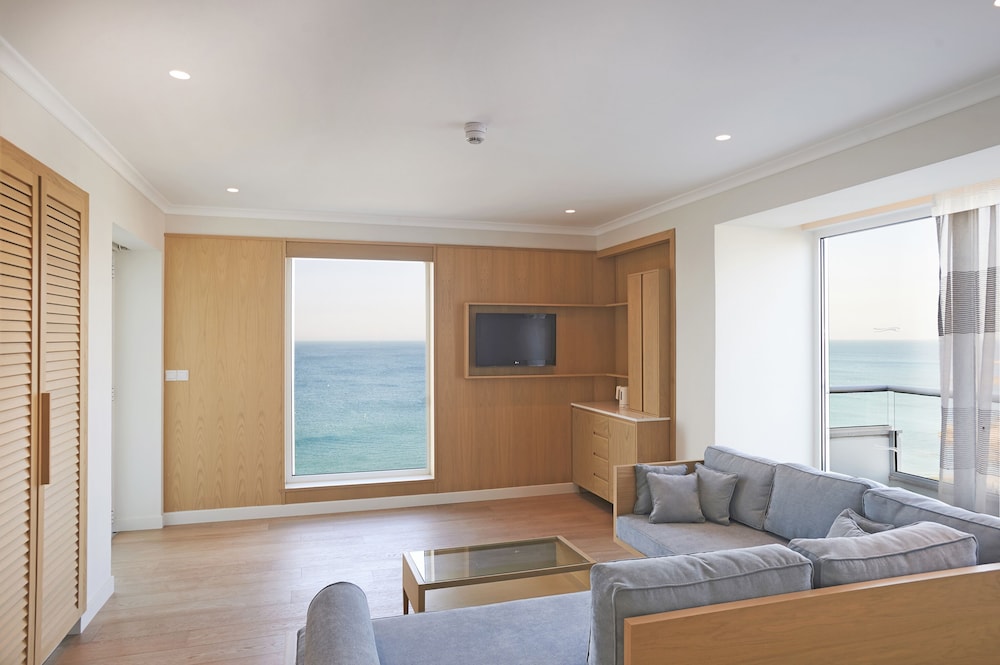 Sunrise Beach Hotel 19/45