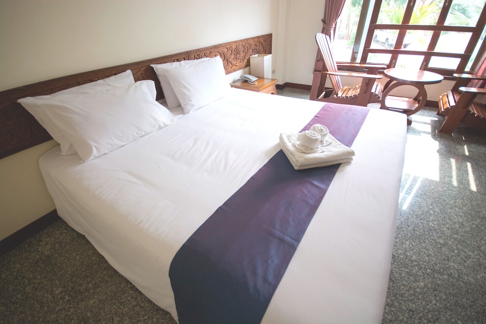 Tak Andaman Resort & Hotel 20/53