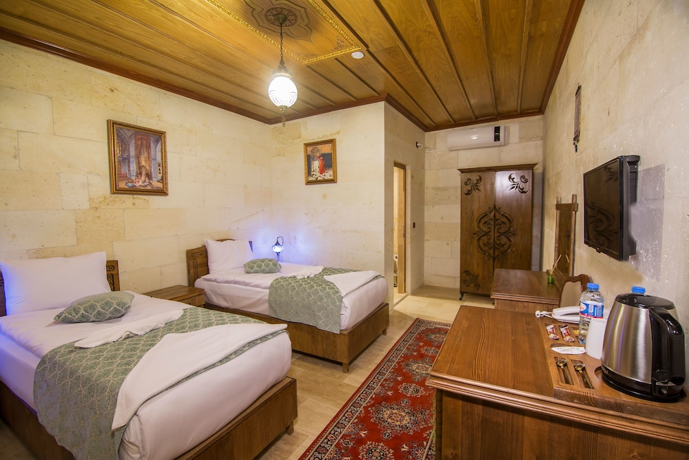 Ozbek Stone House 13/50