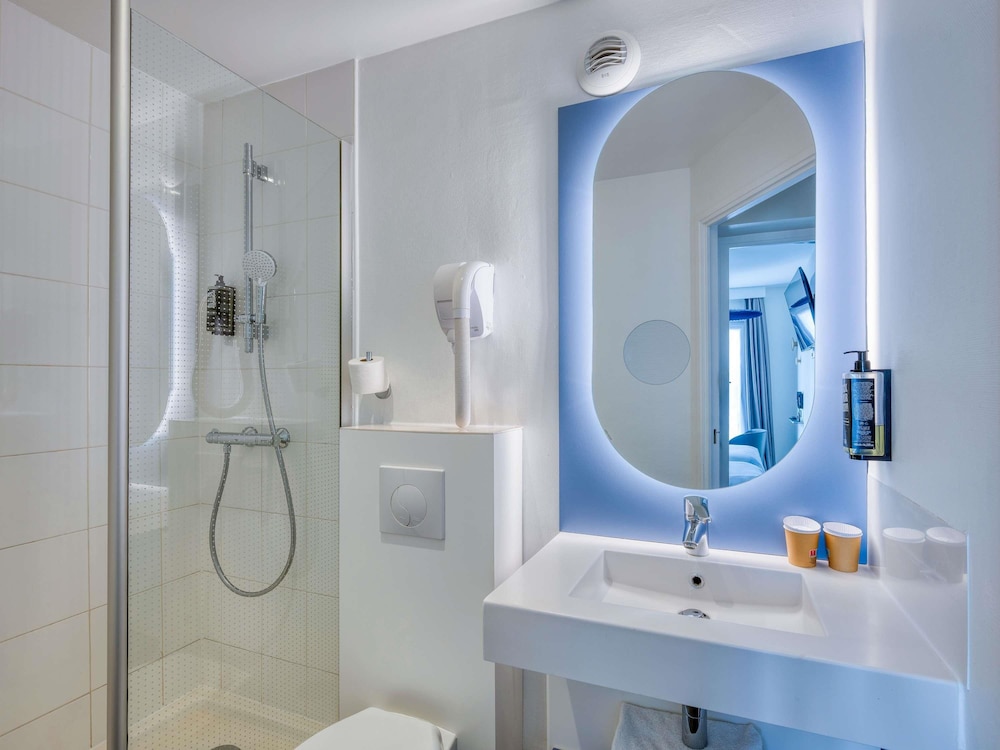 Ibis Paris Pere Lachaise 42/46