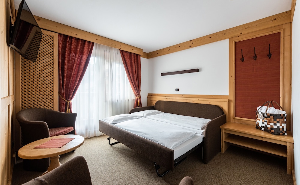 Hotel Antares 35/70
