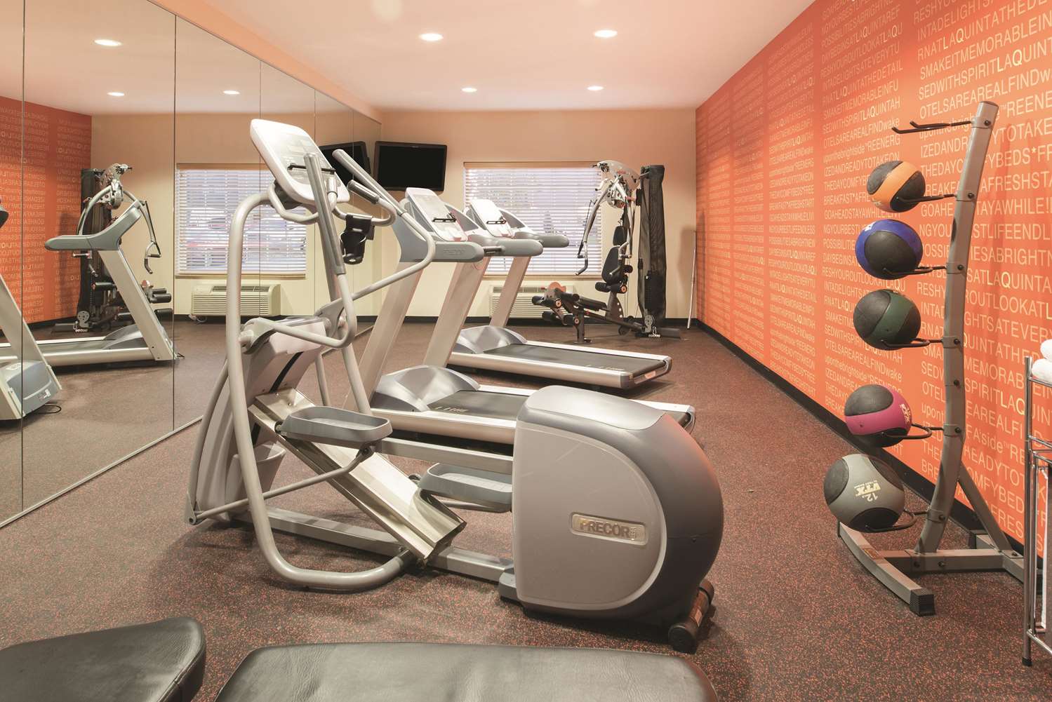 La Quinta Inn & Suites by Wyndham Grand Forks 18/37