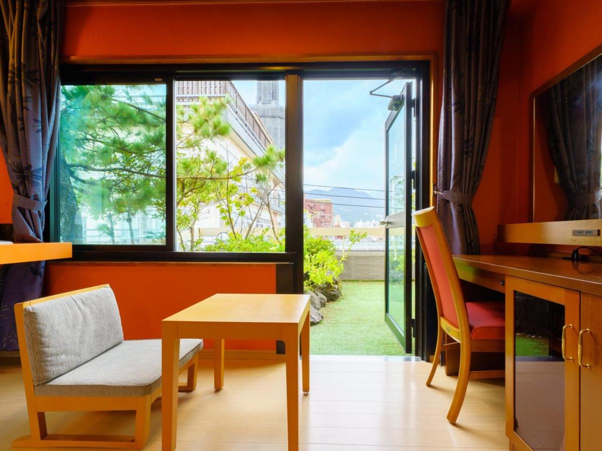 JAPANESE, CITY VIEW, NO BATHROOM