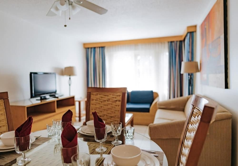 Caribbean Palm Village Resort 41/45