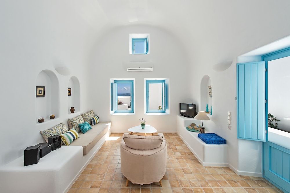 Ananda Suites 12/24