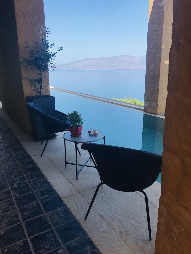 Ravdoucha Epavlis - Villa Athina 29/50