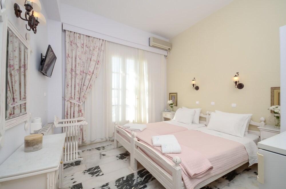 Hotel Kymata 12/68