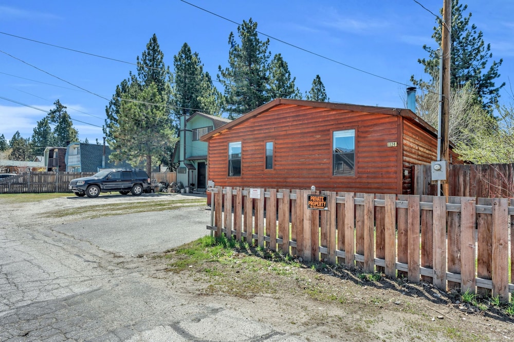Country Club Chalet 39/43