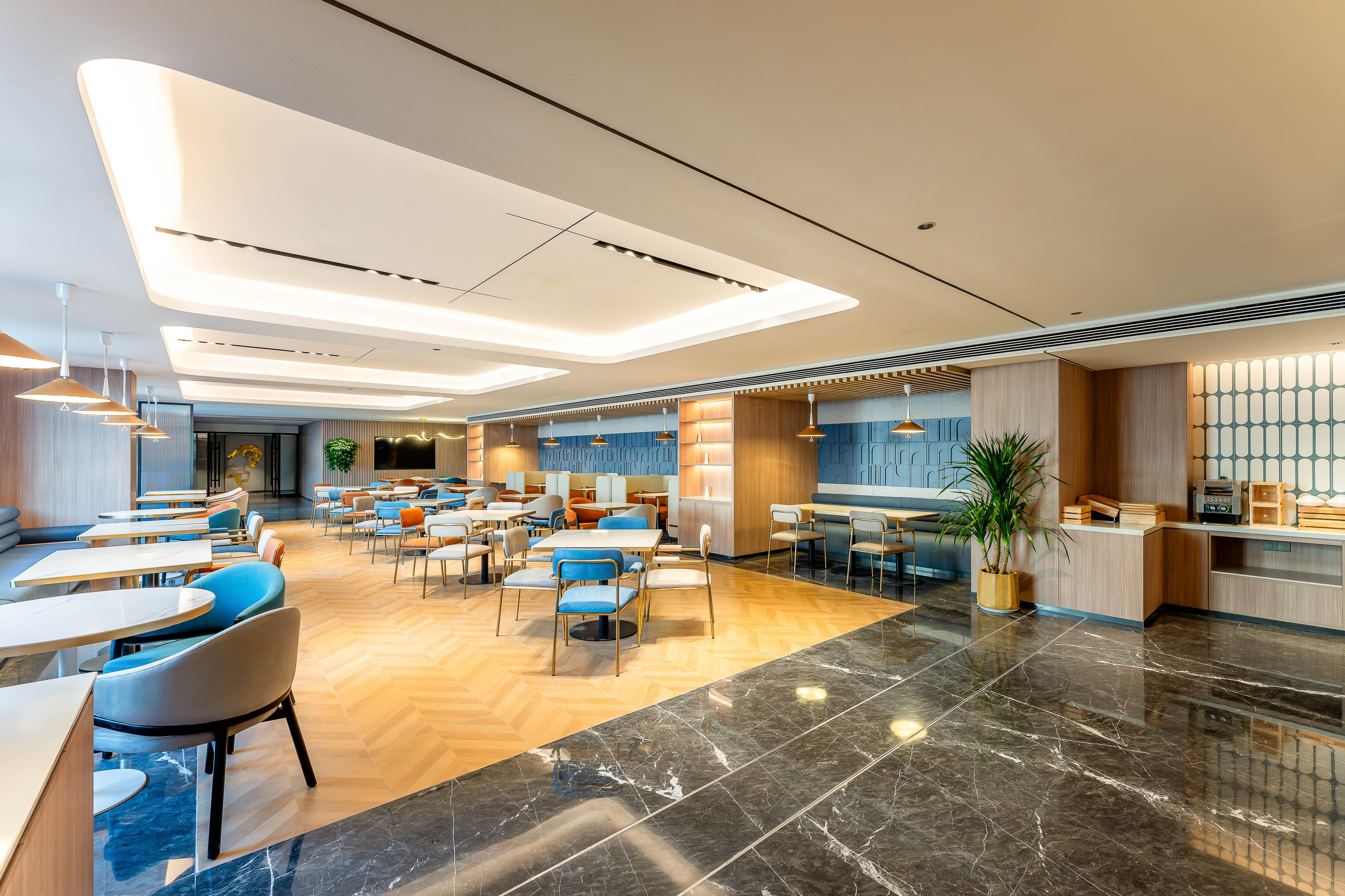 Holiday Inn Express Luoyang Longmen 10/27