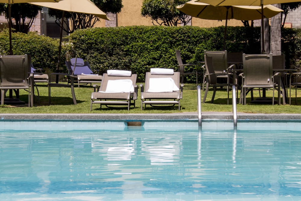 La Posada Hotel &amp; Suites 34/68