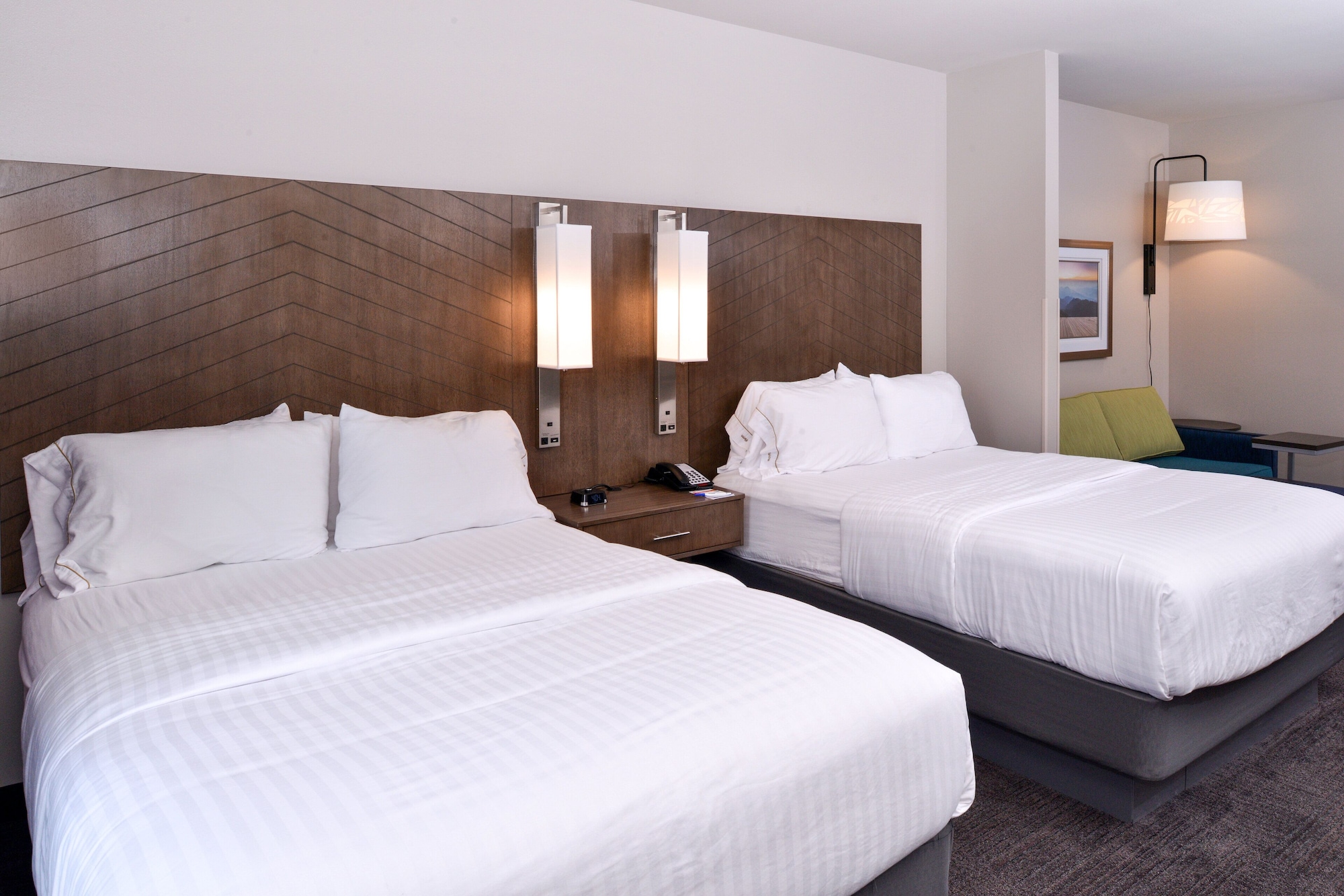 غرفة قياسية بسرير كينج، Holiday Inn Express Suites Bryant Benton Area 2/2