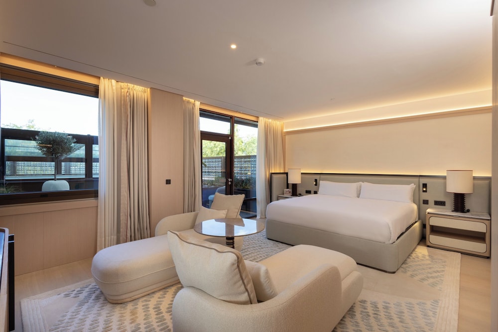 3 BEDROOMS, GRAND, SUITE, TERRACE