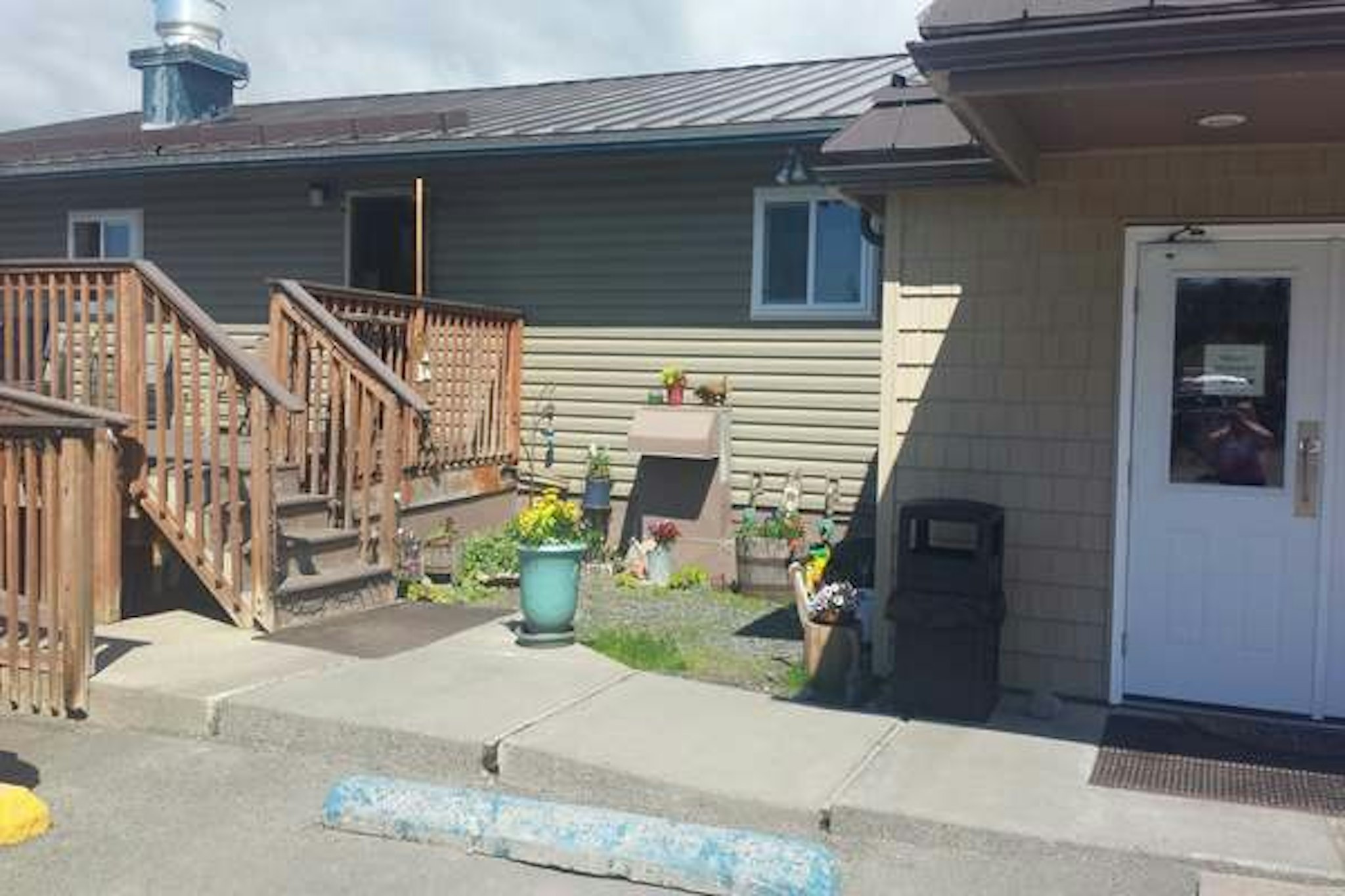 Beluga Lake Lodge 21/25