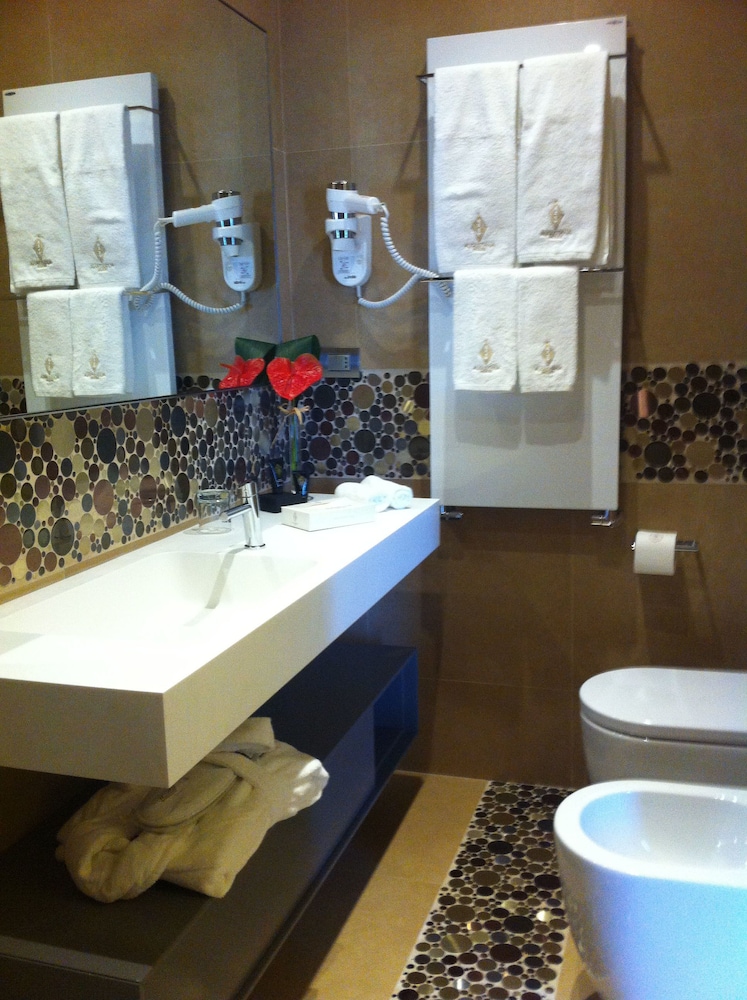 Augustana House photo2