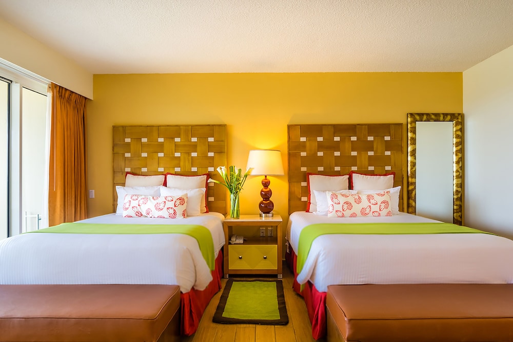 Sunscape Curacao Resort, Spa & Casino - All Inclusive 8/70