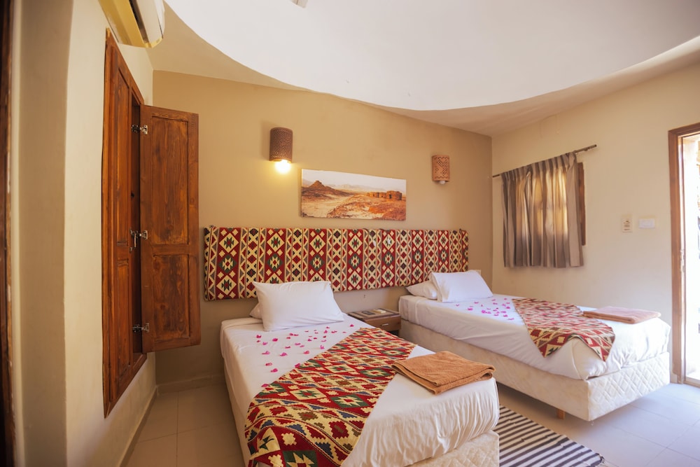 Bedouin Moon Hotel 11/50