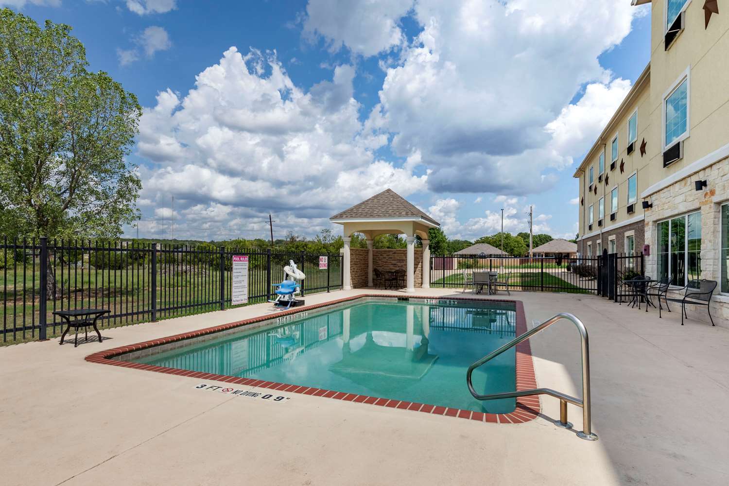 Comfort Inn & Suites Gatesville 19/20