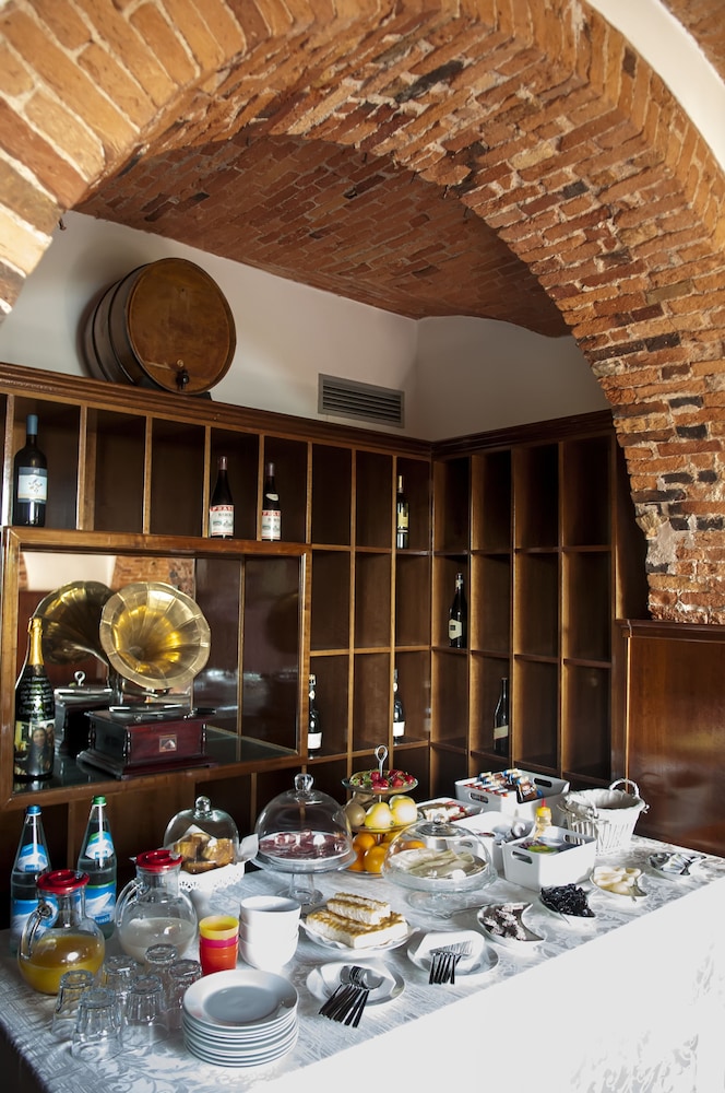 Relais Casali Della Cisterna 34/47