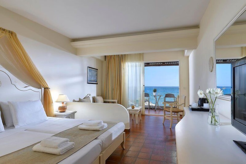 Superior, Luxury, Double Bed, Beach Front, Sofa