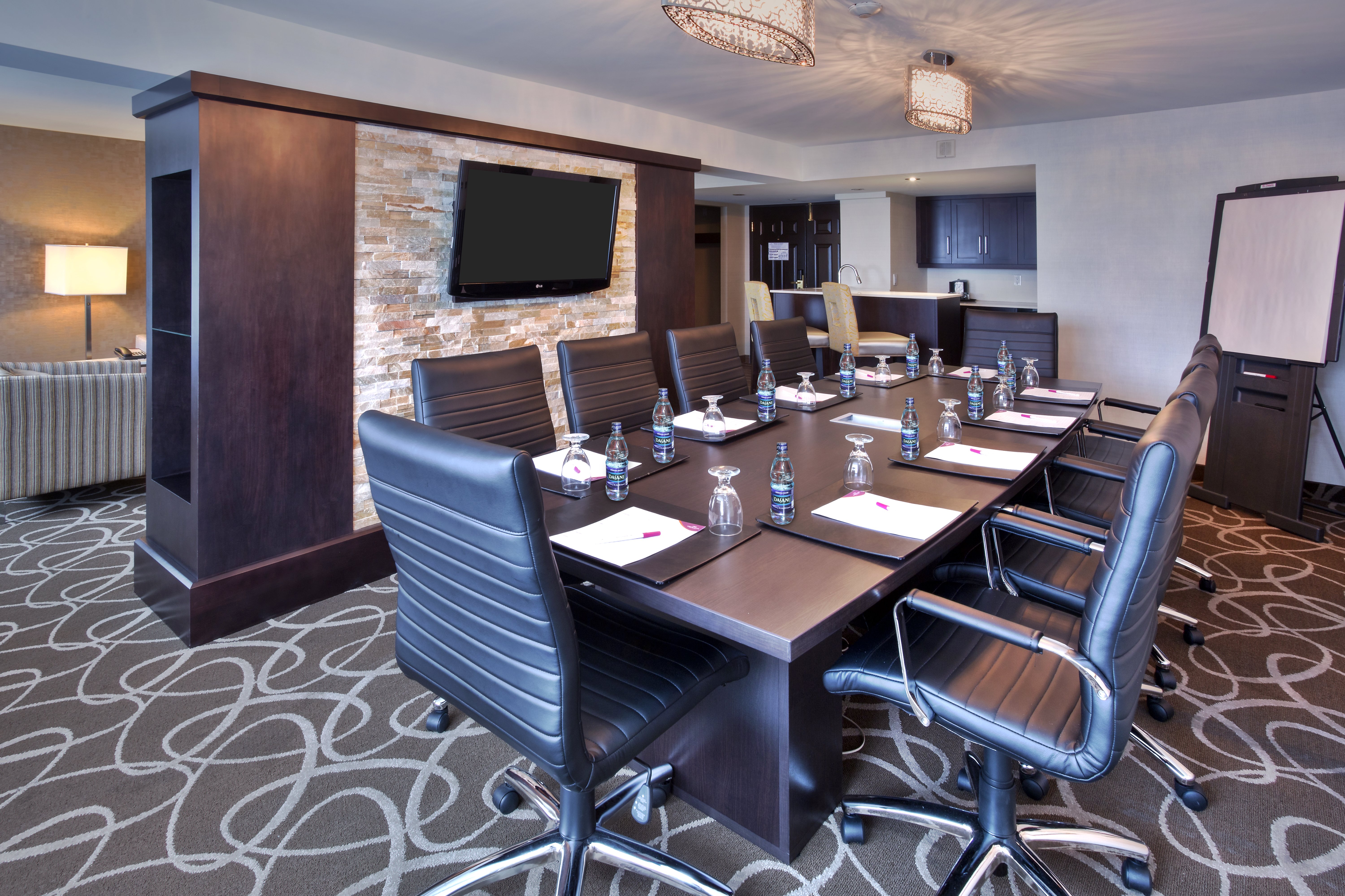 Crowne Plaza Kitchener Waterloo 65/74