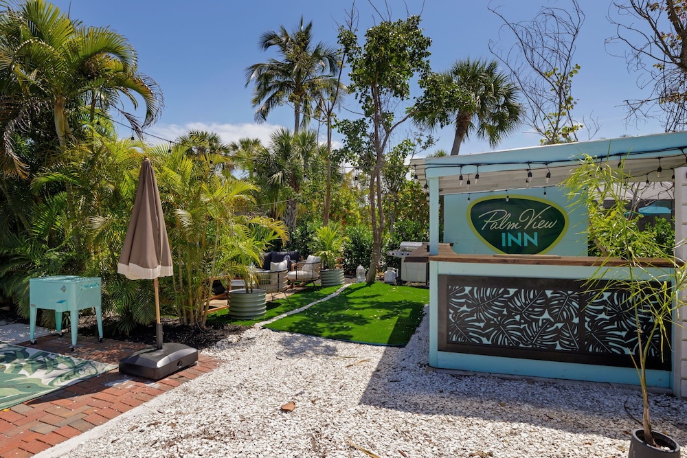 THE Palmview AND Sandpiper Inns 58/64