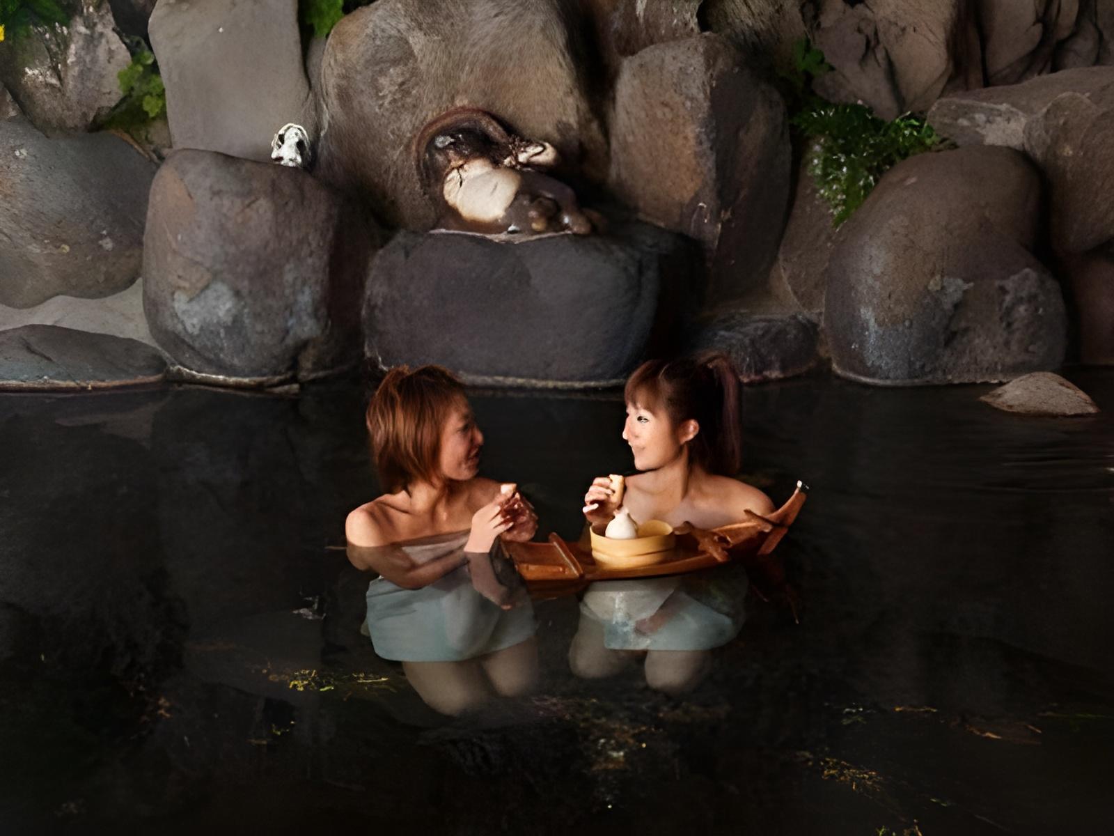 Takami Hotel 29/38