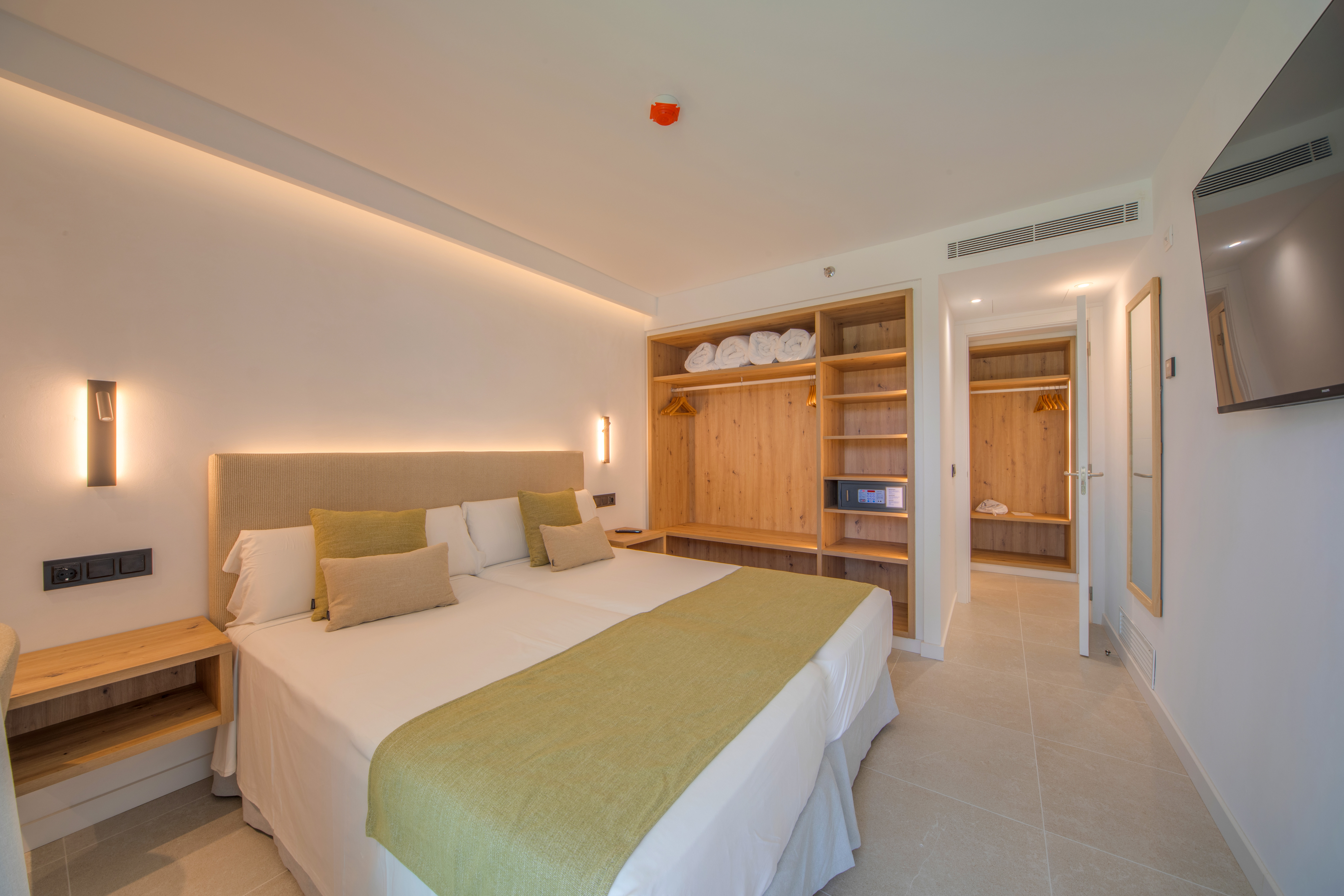 Apartment, Sea Front, Balcony or Terrace