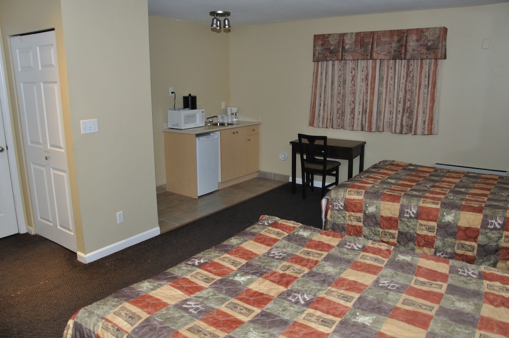 Canadian Inn 7/34