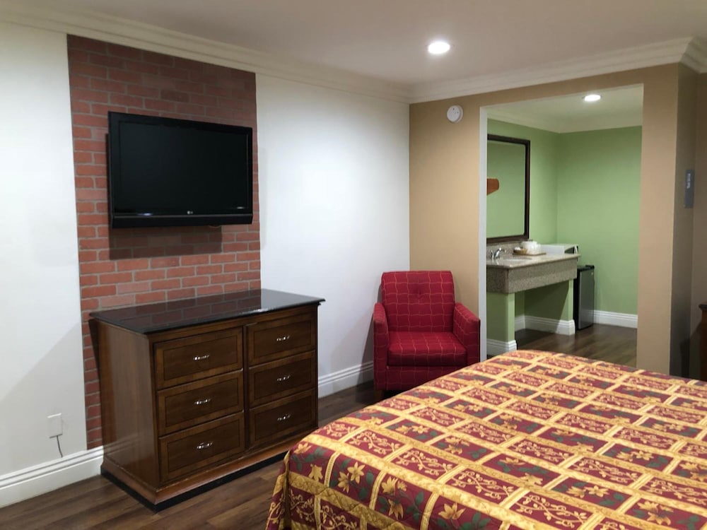 American Inn Suites Lax Airport 45/64