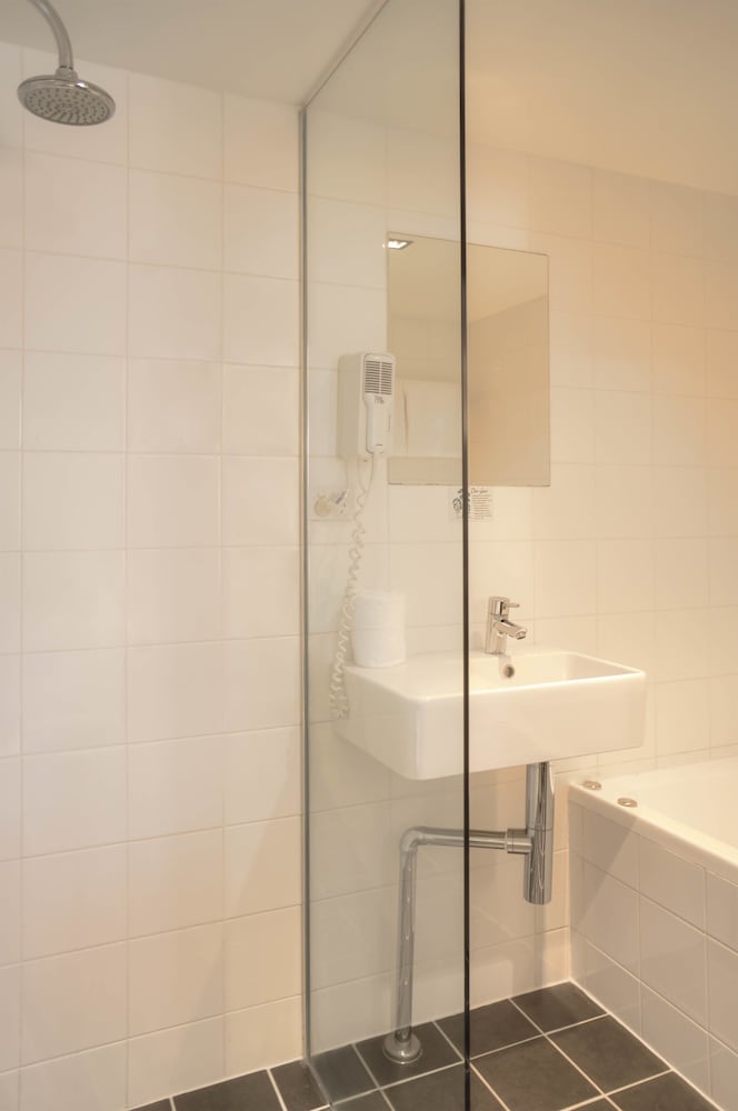 TRAVELODGE HOBART 17/70