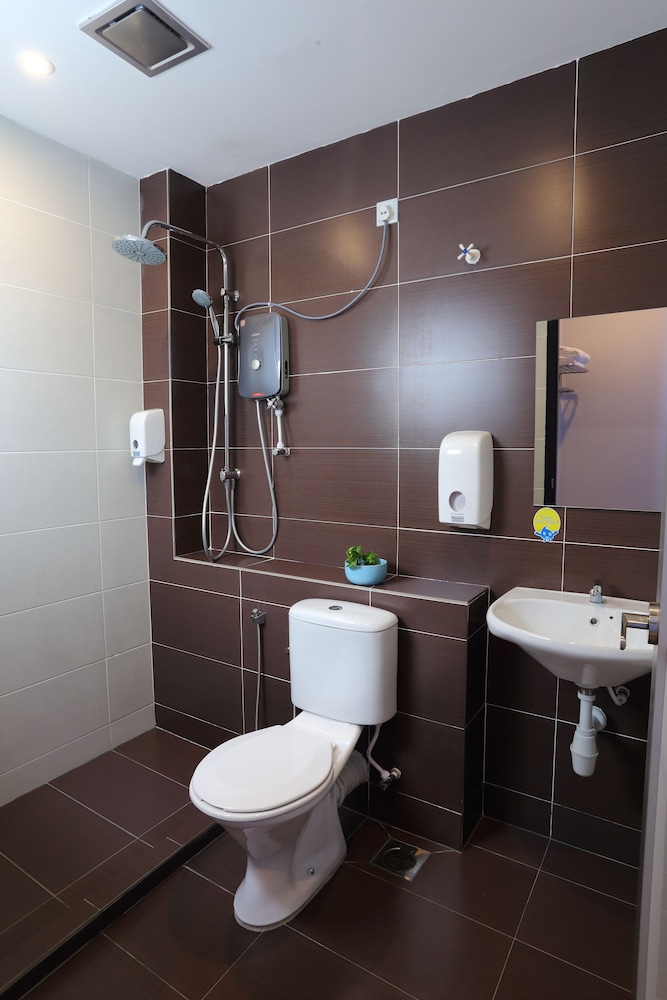 S Boutique Hotel 46/48