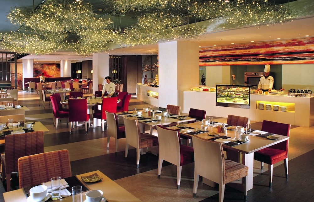 Shangri-La Shenzhen 34/50