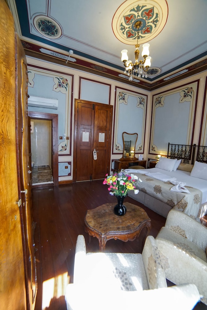 Sarnic Meyhane and Otel 17/20