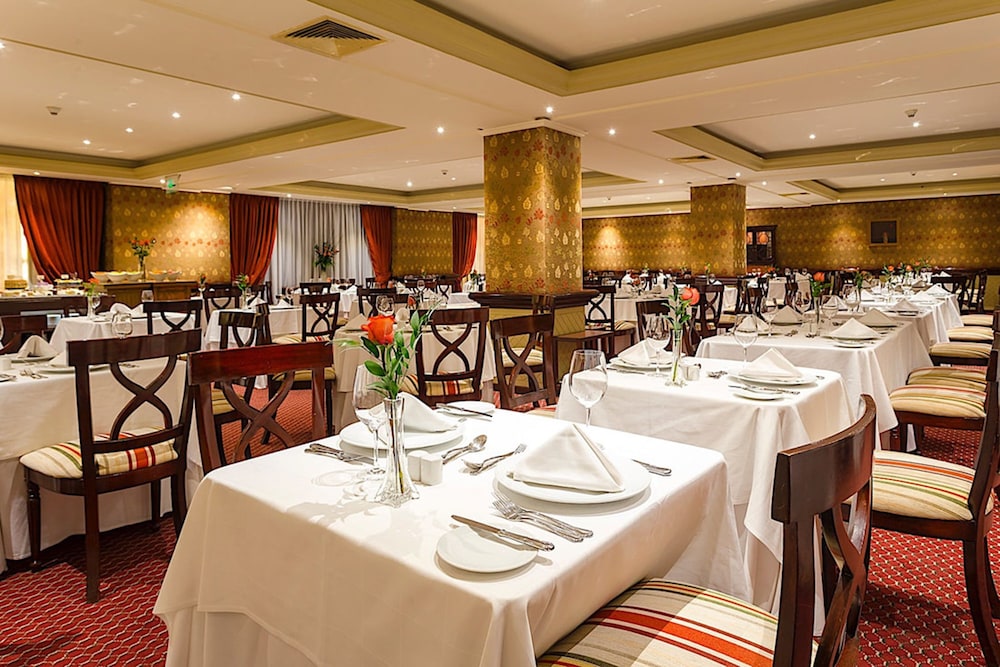 restaurant cafeteria