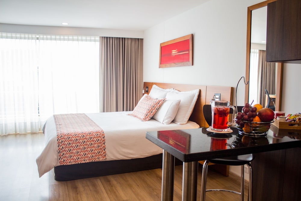 Leblon Suites Hotel 10/60