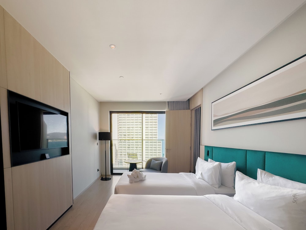 December Hotel 13/50