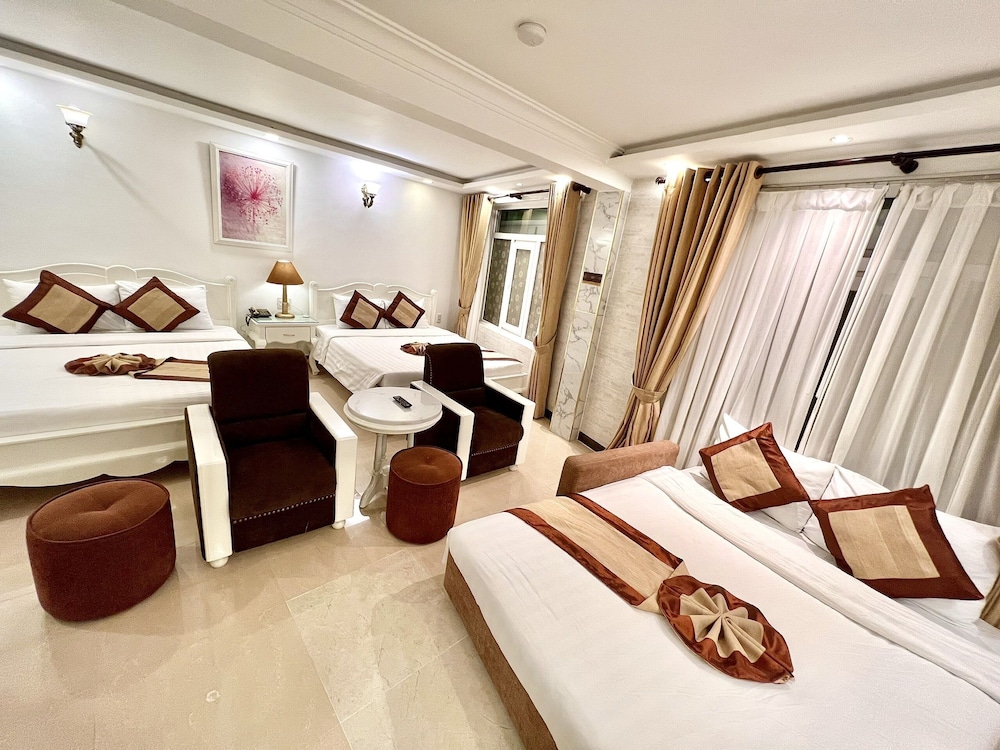 Tulip Hotel 22/69