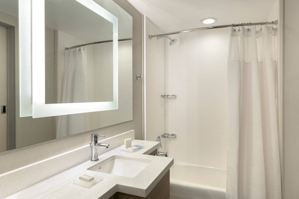 SpringHill Suites by Marriott San Diego Carlsbad 9/34
