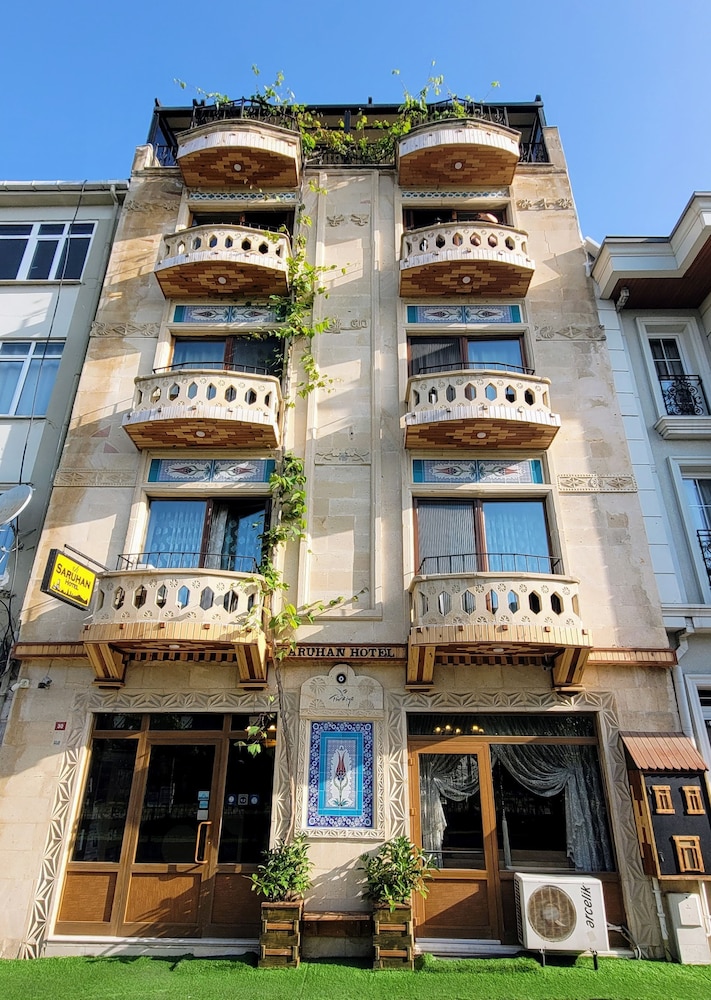 Saruhan Hotel 2/57