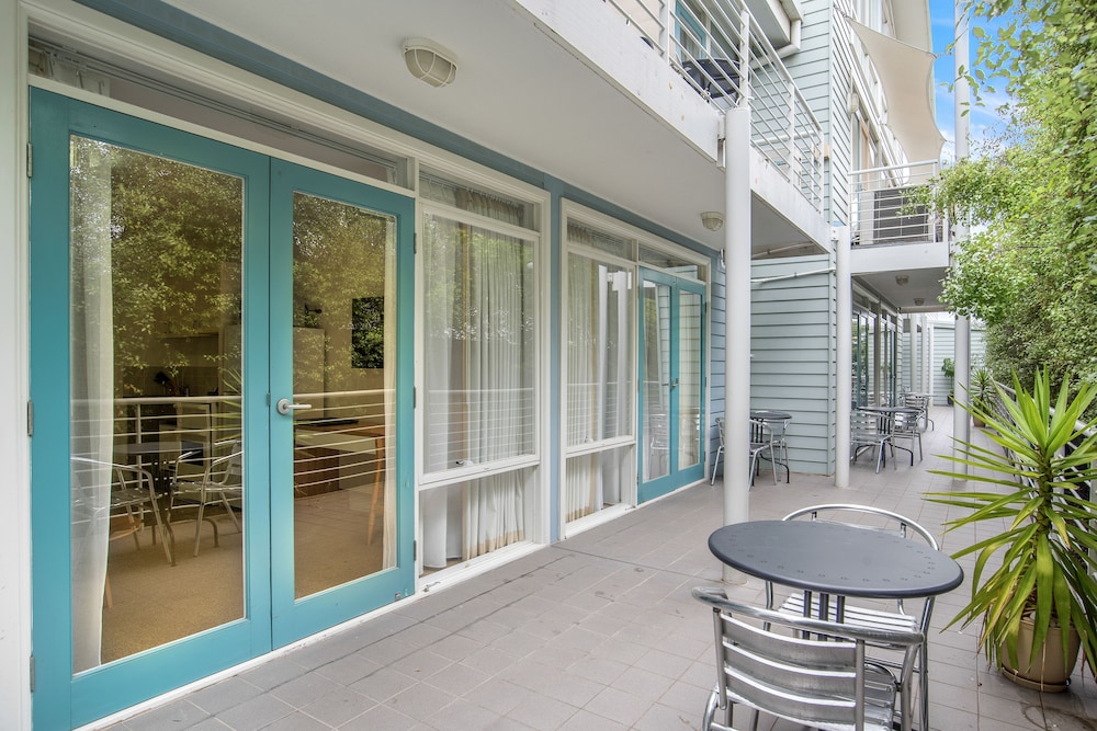 MainStay Suites Williamstown 2/63