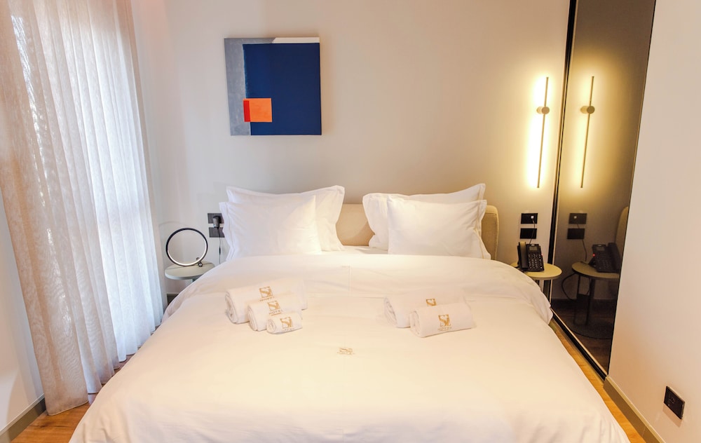 Si hotel Tirana 25/61