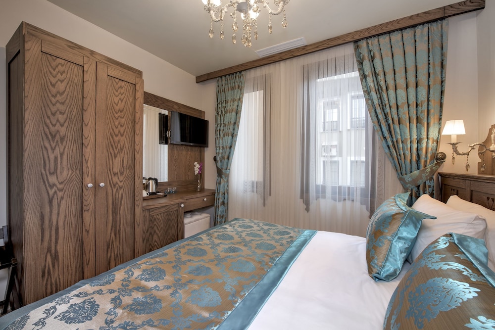 Perapolis Hotel 25/66