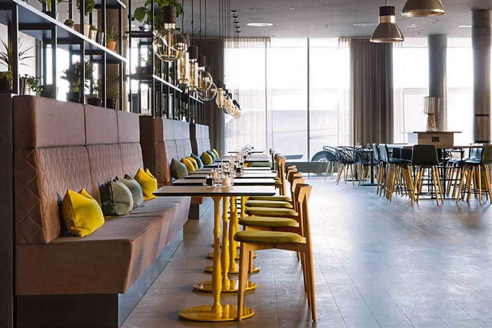 restaurant-cafeteria
