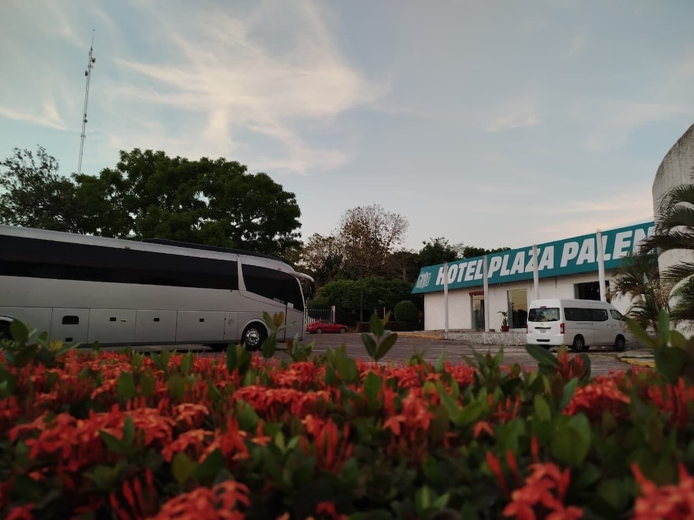 Plaza Palenque 6/69