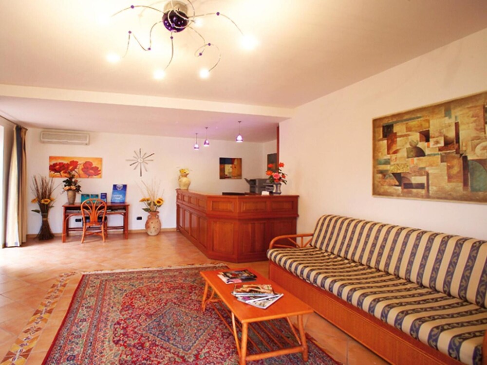 Oasis Hotel Residence and Resort 5/46