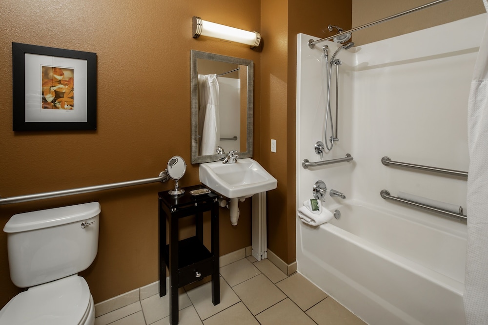 Clubhouse Hotel Suites Pierre 25/60